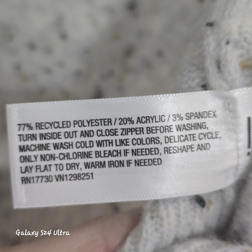 Universal Thread Gray V-Neck Sweater - Picture 8 of 8
